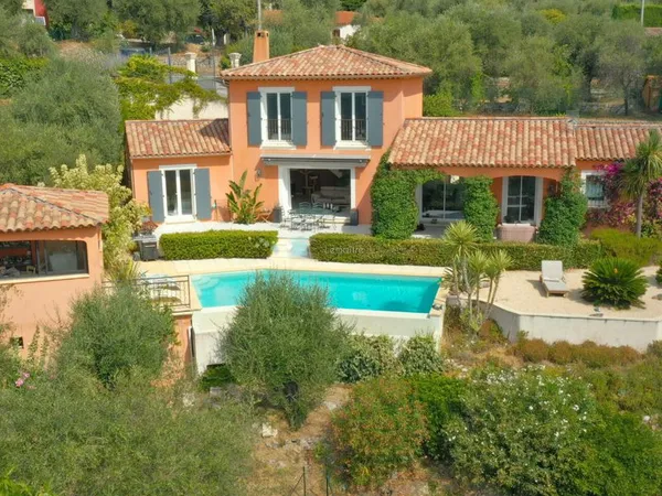 Villa 4 pièces 130 m²