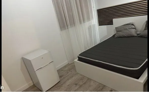 Très belle chambre en colocation