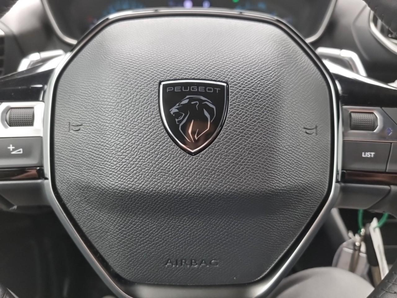 Peugeot 2008 hybrid 145 e-dcs6 style — photo 24