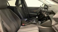 Peugeot 2008 1.2 PureTech 130ch S&S Roadtrip — photo 15