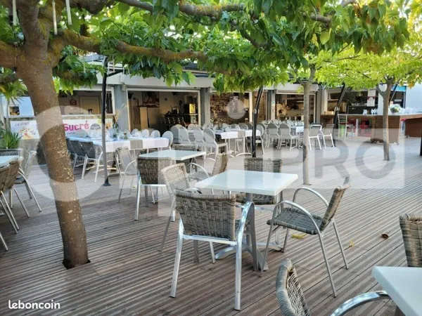 Local commercial 127 m²
