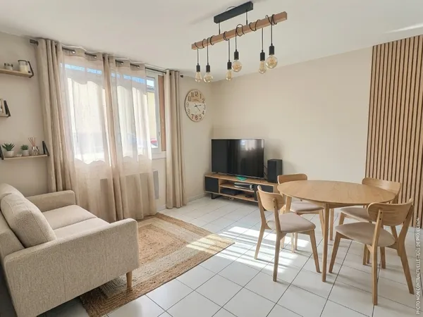 VENTE APPARTEMENT 5 PIÈCES AVEC CAVE ET PARKING