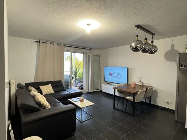 Appartement T3 - balcon - box parking