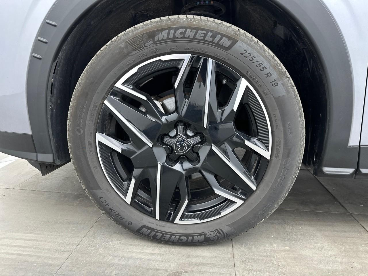 Peugeot 3008 hybrid 136 e-dcs6 gt — photo 14