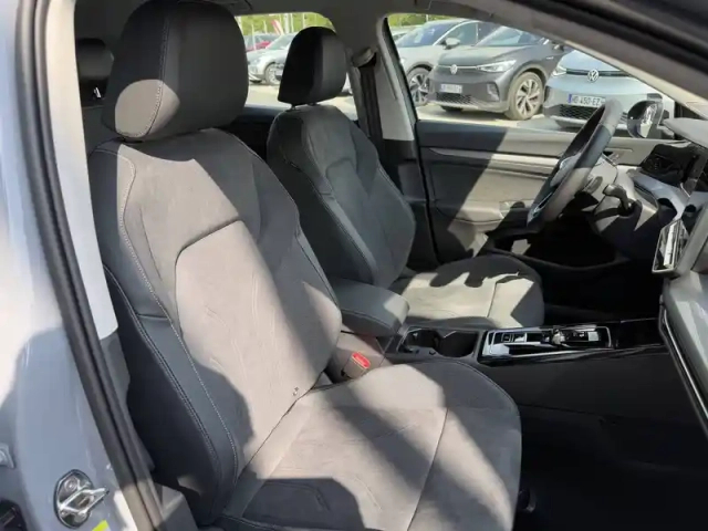 Volkswagen Golf 1.5 ehybrid 204 dsg6 — photo 47