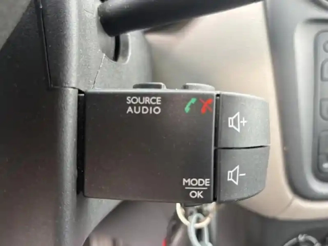 Dacia Lodgy 7 places silver line dci 110 e6 — photo 24