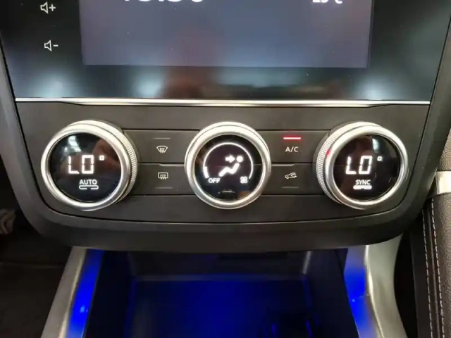 Renault Kadjar blue dci 115 — photo 29