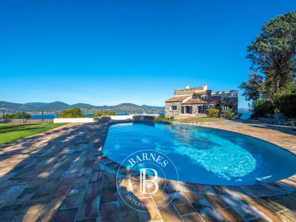 GOLFE DE SAINT-TROPE/GASSIN - VILLA 4 CHAMBRES - VUE MER PANORAMIQUE