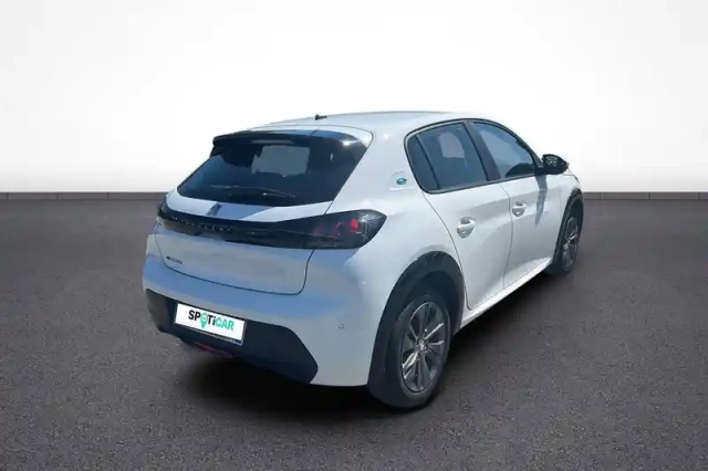 Peugeot 208 electrique 50 kwh 136ch — photo 6