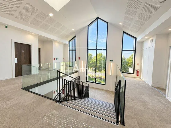 Bureaux 270 m²