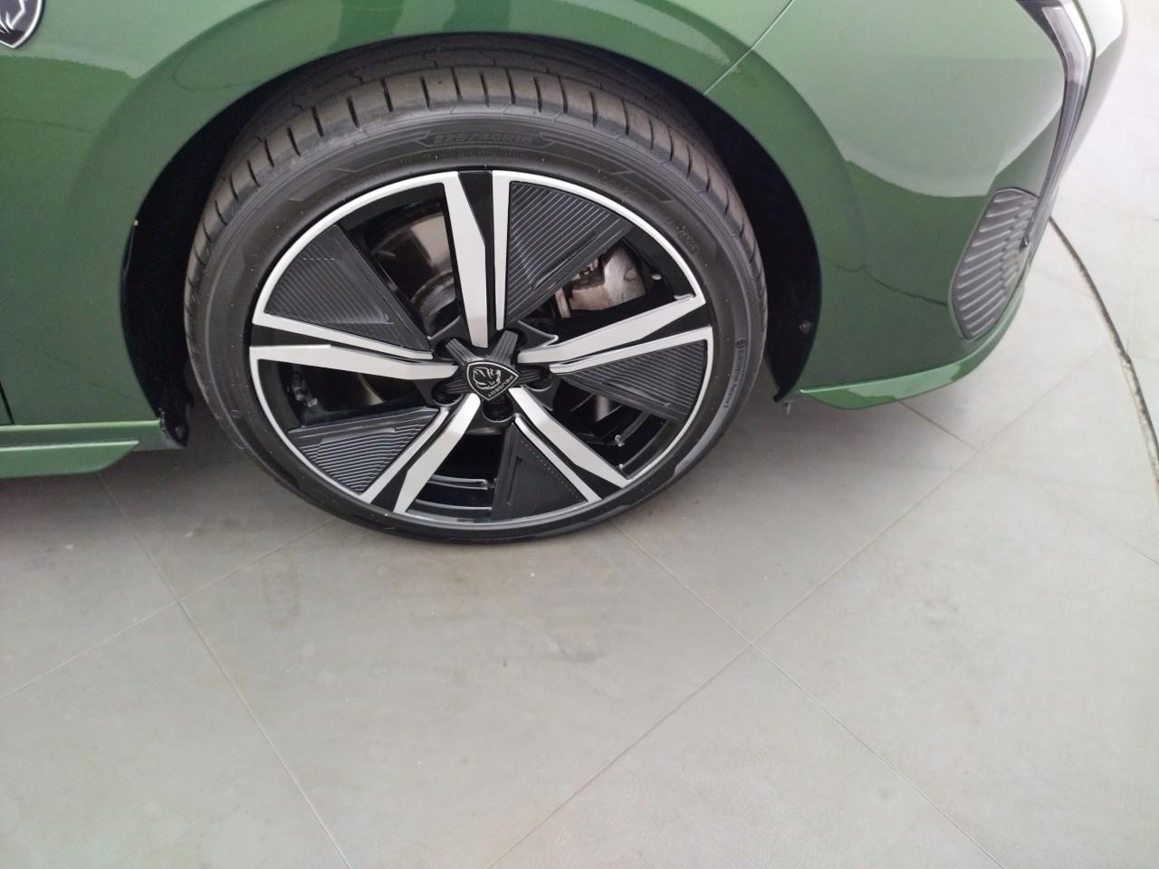 Peugeot 308 phev 180 e-eat8 gt — photo 27