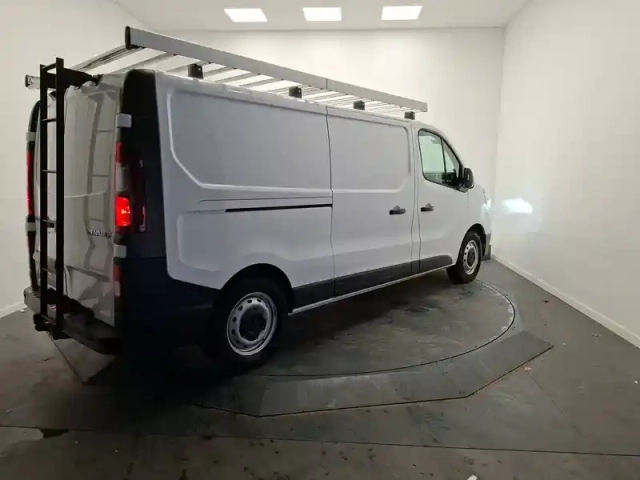 Renault Trafic fgn l2h1 3000 kg blue dci 150 edc — photo 5