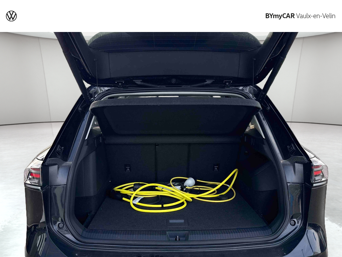 Volkswagen Tiguan 1.5 eHybrid 272ch DSG6 — photo 13
