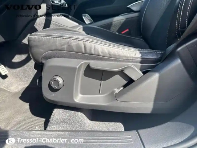 Volvo Xc40 d3 adblue 150 ch geartronic 8 r-design — photo 16