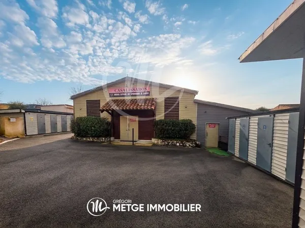 Ganges Ensemble Immobilier Mixte 66 Box De Stockage Loft 130 M2 Studio