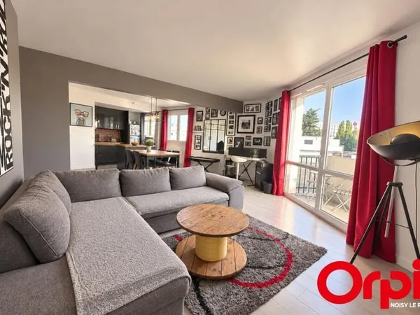 Exclusivité Orpi - À Vendre Saint-Germain-en-Laye - Deux pièces lumineux avec balcon, proche du Tram