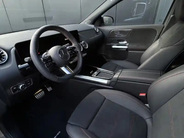 Mercedes Gla 200 d amg line — photo 52