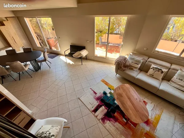 Duplex 3 chambres terrasses Aix Centre