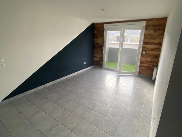 T3 - 56 m² - terrasse 6 m² - résidence récente - parking couvert privatif - DPE A - 2 chambres - 2e 