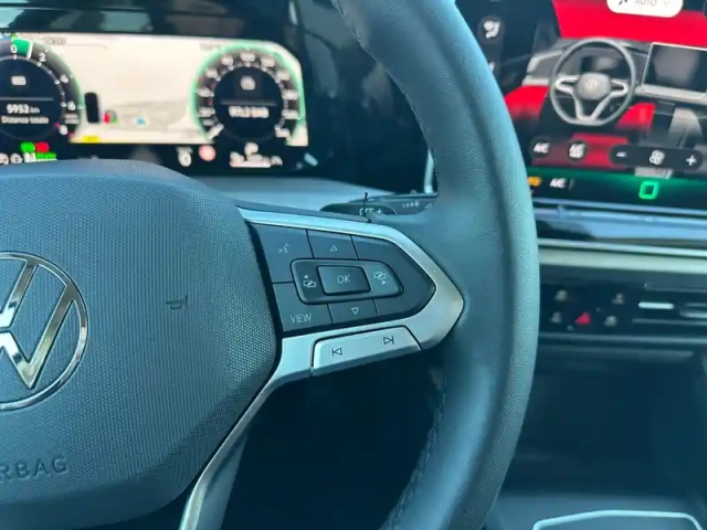 Volkswagen Golf 1.5 ehybrid 204 dsg6 — photo 29