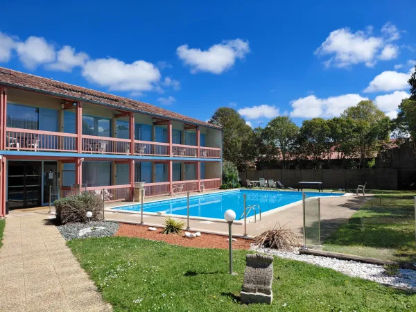 Fonds de commerce 40 pièces 1000 m²