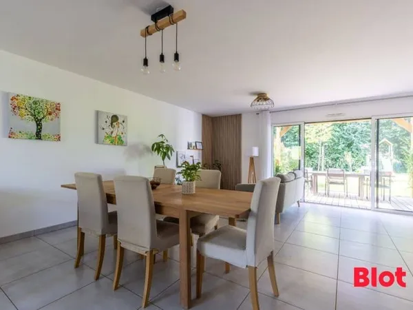 Villa 6 pièces 128 m²