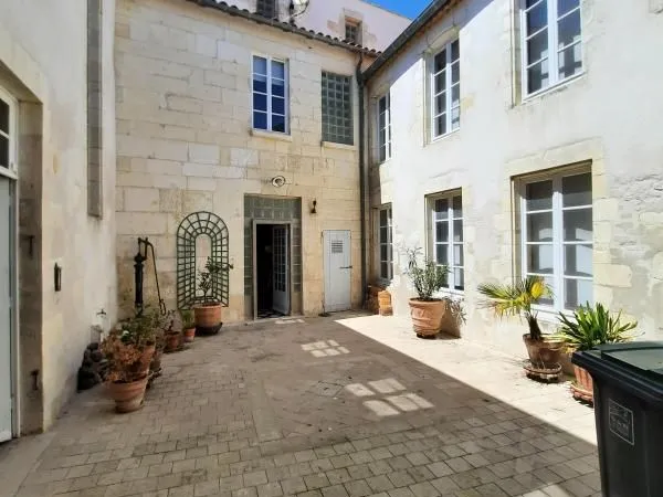 Maison 5 pièces 275 m²