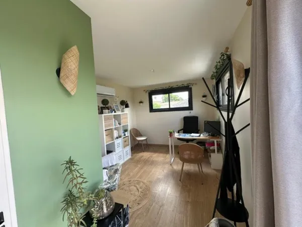 Local pro/ Bureau Chalet autonome de 20 m²(Charente)
