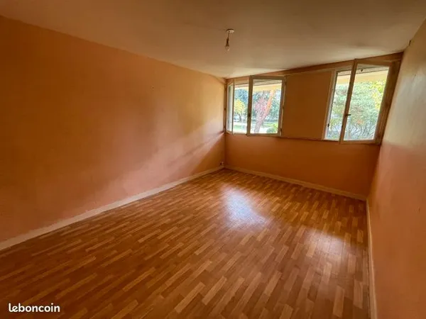 Appartement 2 pièces avec parking privé