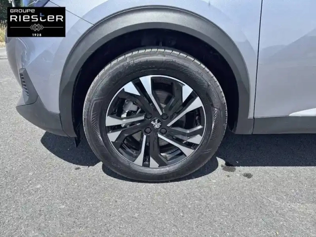 Peugeot 2008 electrique 136 ch — photo 13