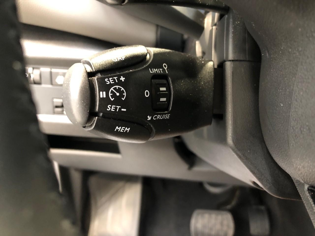 Citroën C5 Aircross hybride rechargeable 225 s&s e-eat8 c-series — photo 23