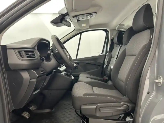 Renault Trafic blue dci 150 — photo 27