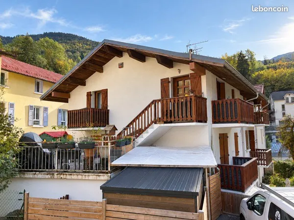 Appartement T2 de 43,68 m² avec vue sur le parc thermal - Brides-les-Bains
