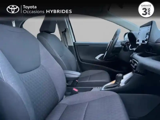 Toyota Yaris 116h dynamic 5p my22 — photo 6