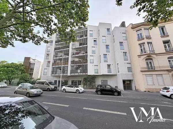 Tassin-la-demi-lune, T2 de 36 m2 avec loggia.