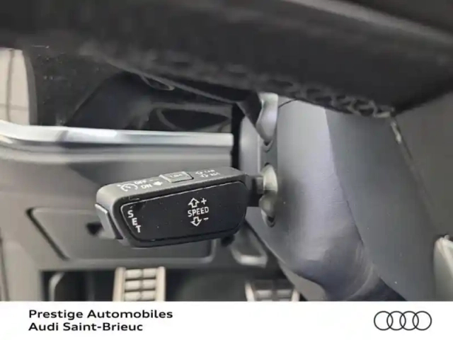 Audi Q3 35 tfsi 150ch s line s tronic 7 — photo 14