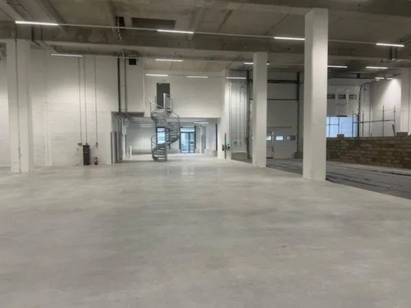 Local d'activité 2522 m²