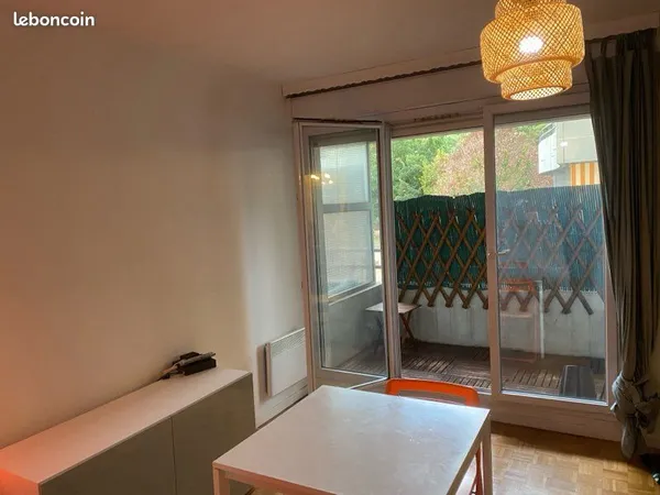 Studio proche immédiat tramway Le Tonkin