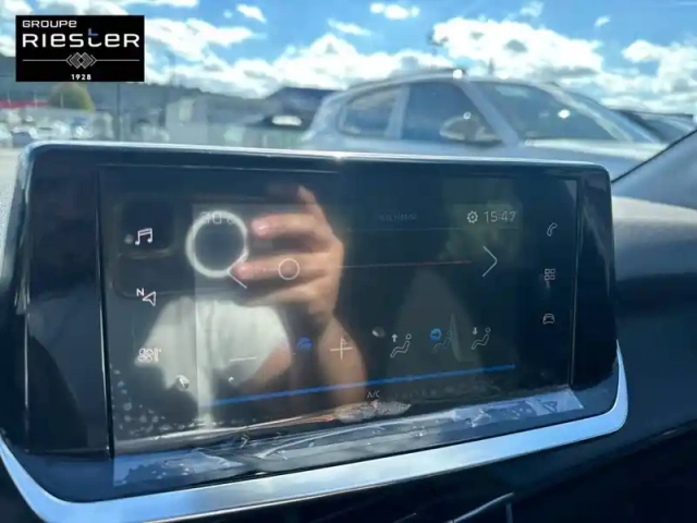 Peugeot 208 puretech 75 s&amp;s bvm5 — photo 25