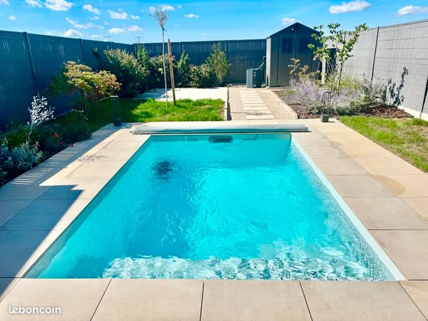 A VENDRE - 🏡 Maison « Coup de ♥️ » avec jardin paysagé, pergola et mini-piscine chauffée