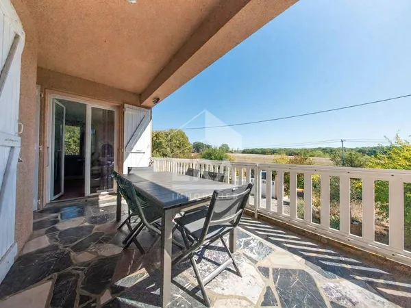 Maison 8 pièces 250 m²