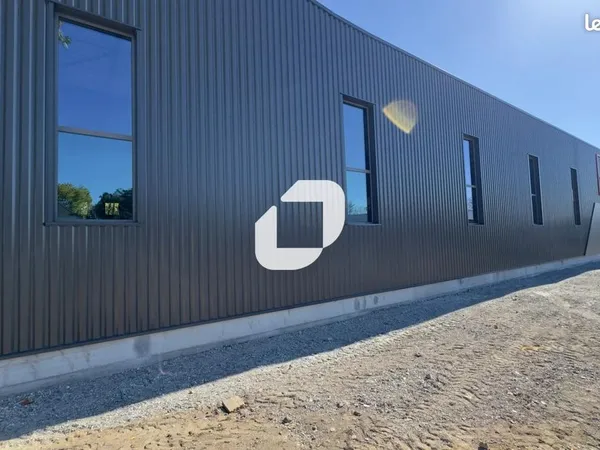 Local d'activité 408 m²