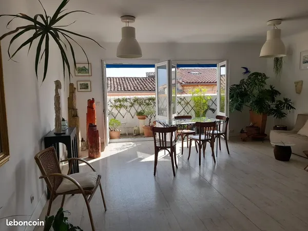 Appartement 2 pièces 53m2 3/3 Coeur de Sète
