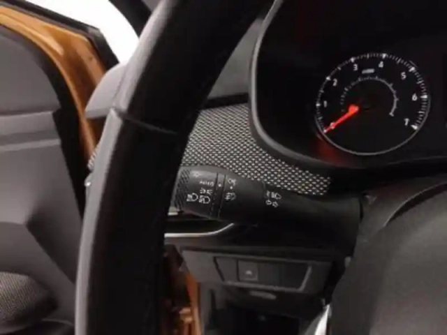 Dacia Sandero eco-g 100 stepway confort — photo 12
