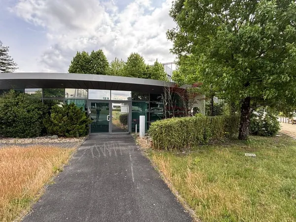 Bureaux 870 m²