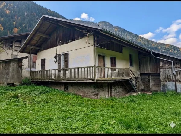 Maison 6 pièces 400 m²