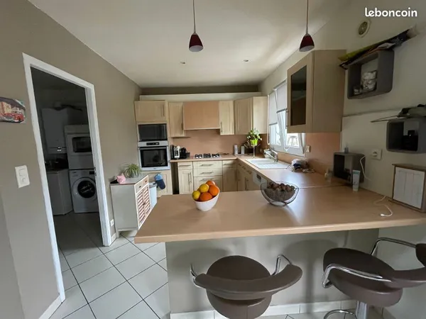 Maison avec jardin - Saint-Jean-d'Illac - 90 m² - 1 300 CC