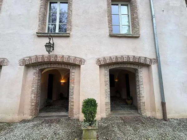 Propriété 9 pièces 391 m²