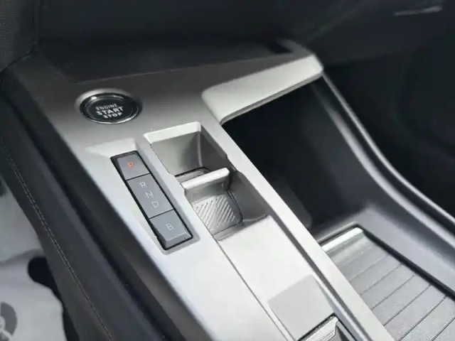 Peugeot 408 phev 180 e-eat8 allure — photo 24