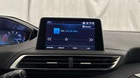 Peugeot 3008 1.2 PureTech 130ch S&S Allure — photo 19